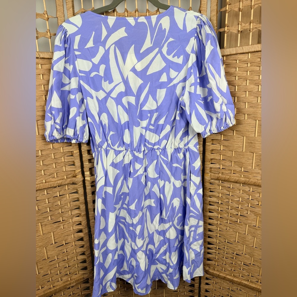 NWT A New Day Lavender and White Wrap Dress Pockets Size Medium - Picture 7 of 13